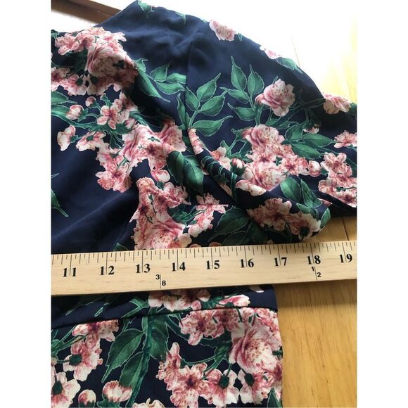 Forever 21 Spring Floral Mini Dress Fluttered Sleeve Size L - Picture 10 of 11